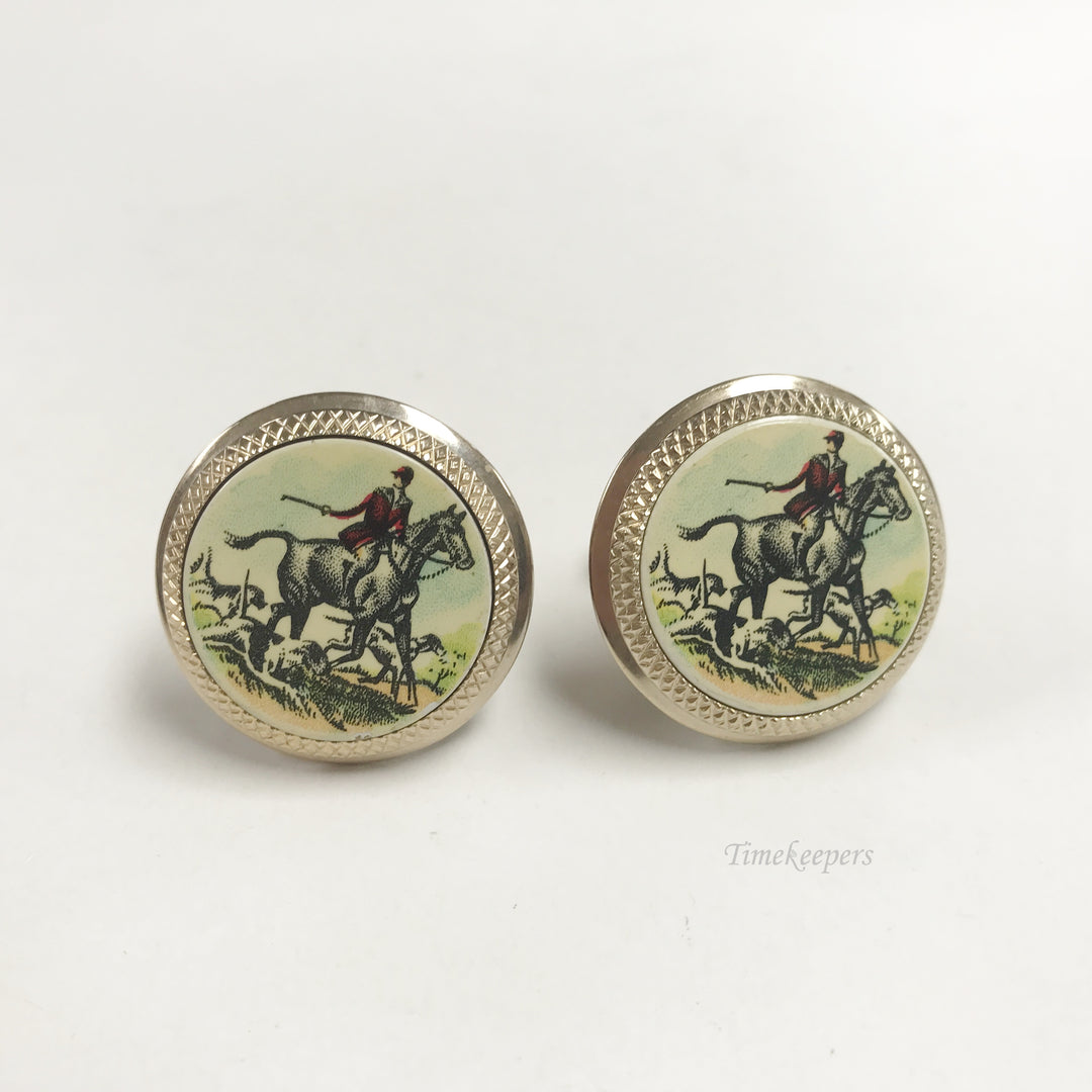 e819 Vintage British Hunt Scenes Painting Gold Tone Cuff Links