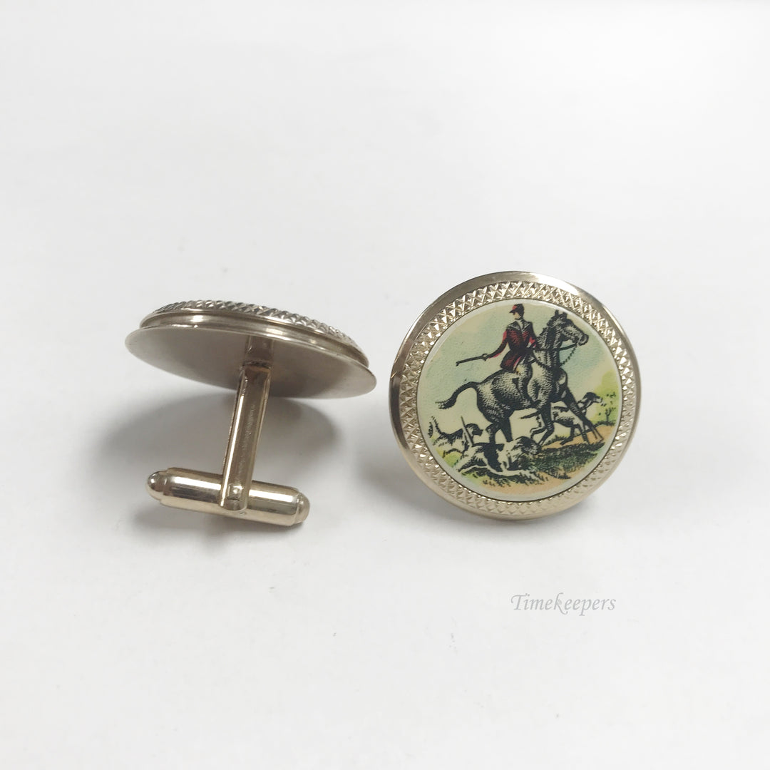 e819 Vintage British Hunt Scenes Painting Gold Tone Cuff Links