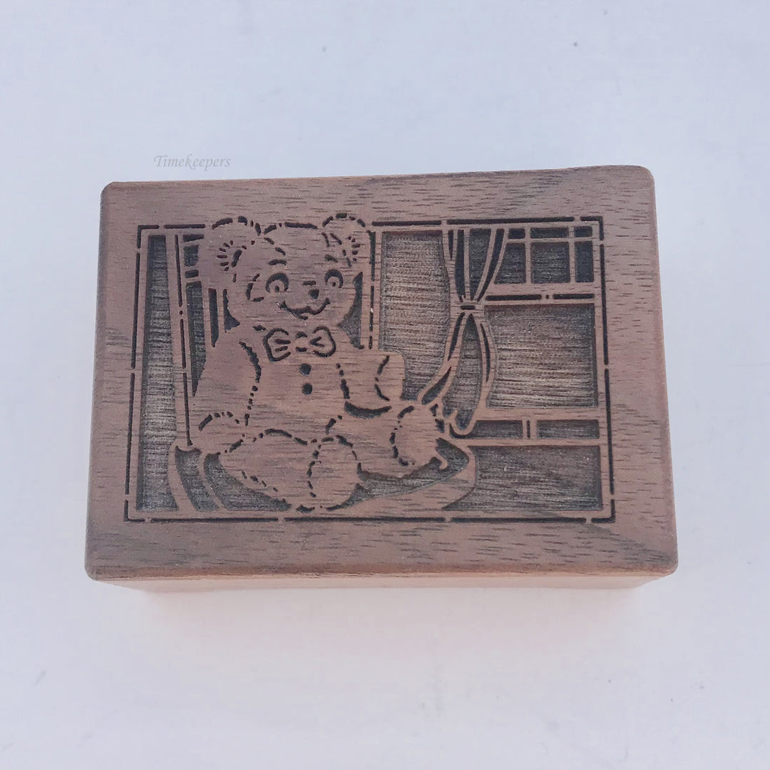 f203 Vintage Original Carved Wood Teddy Bear "It's a small world" Music Box