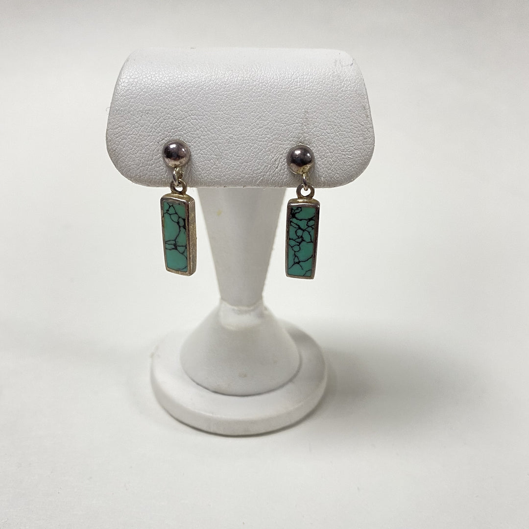 f522 Vintage Sterling Silver Blue Turquoise Dangle Earrings