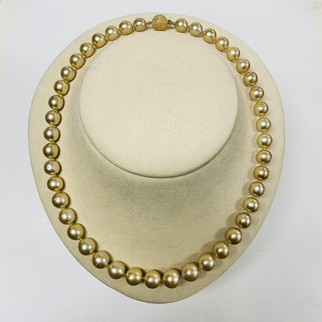 f688 Vintage Amamis Graduated Pearls 18" long Necklace 18L Yellow Gold Clasp