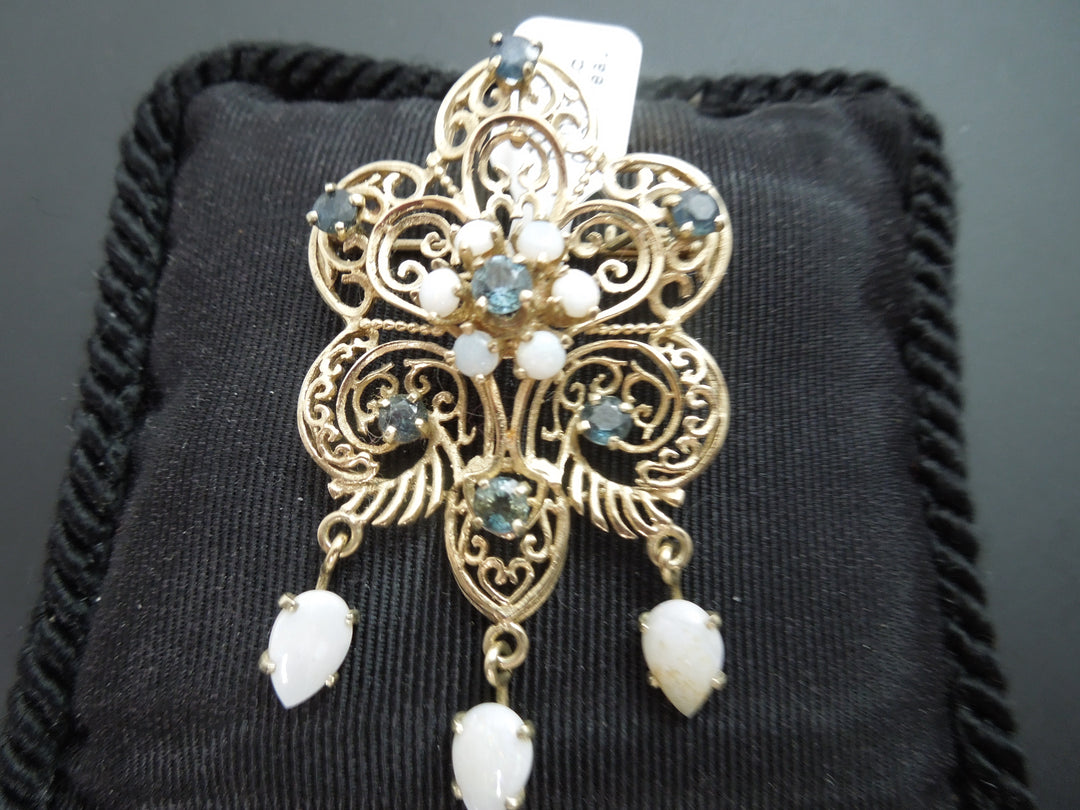 g405 Gorgeous 10 kt Yellow Gold Pin/Pendant featuring Opals w/teal Stones