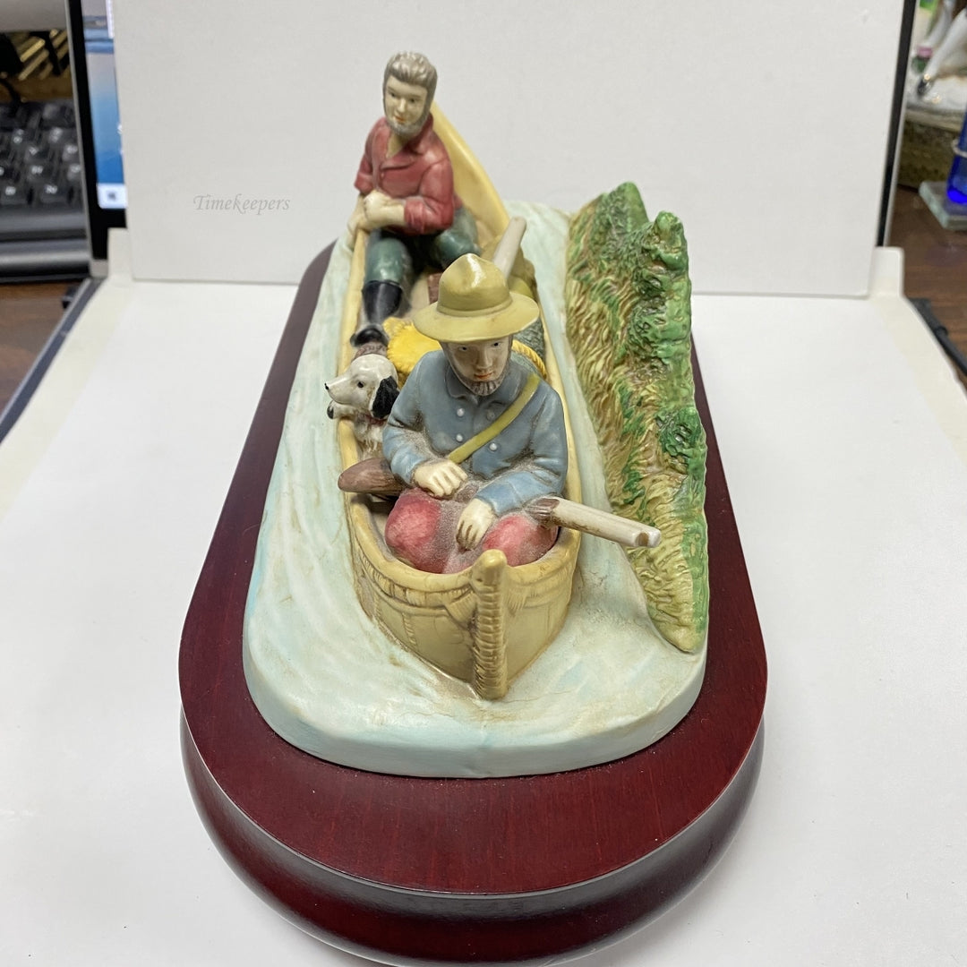 m052 Vintage Men and a dog Swimming Boat Musical Box plays "Oh Susanne"