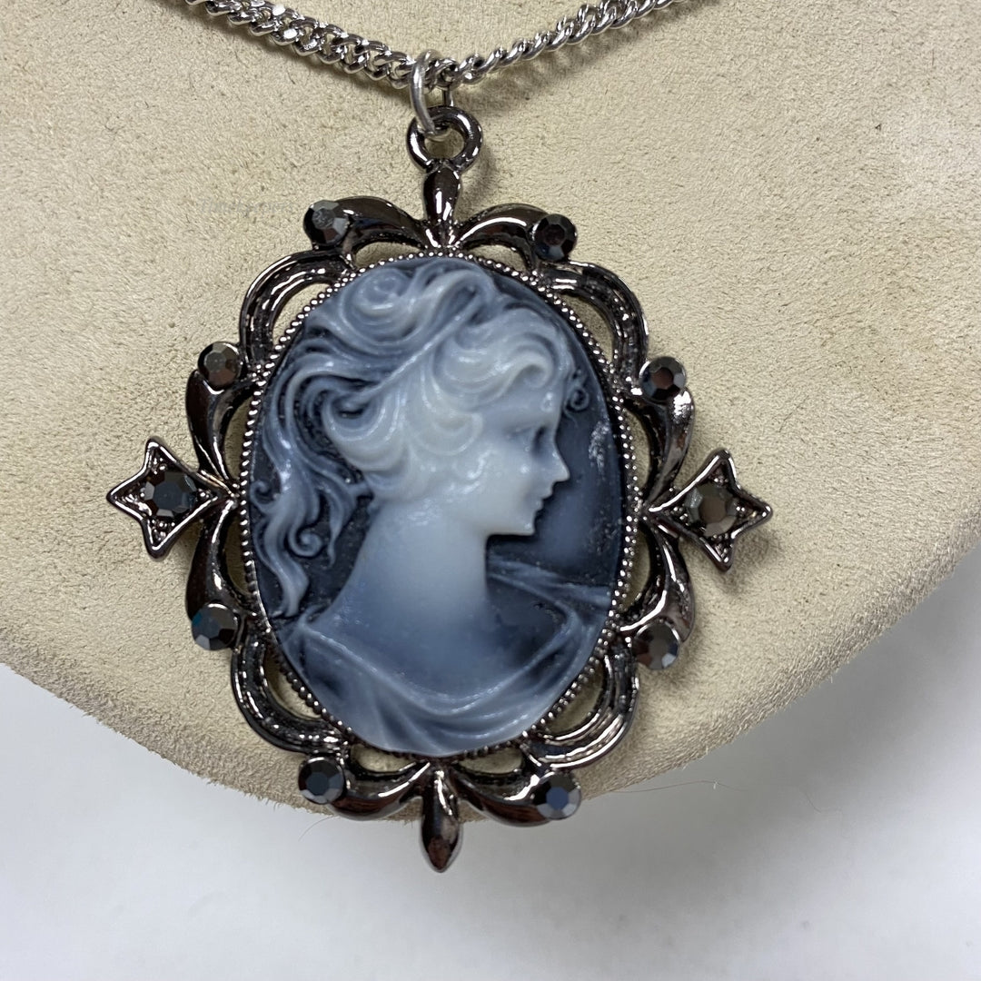 m264 Vintage Sterling Silver Chain Necklace 30" Silver Tone Carved Cameo Pendant