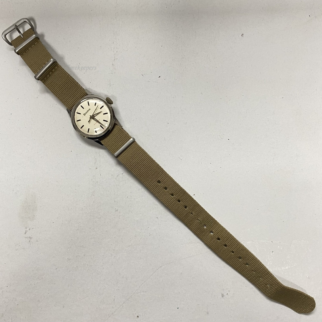 m389 Vintage Bulova Swiss Silver Tone Stainless Steel Back Wrist Watch