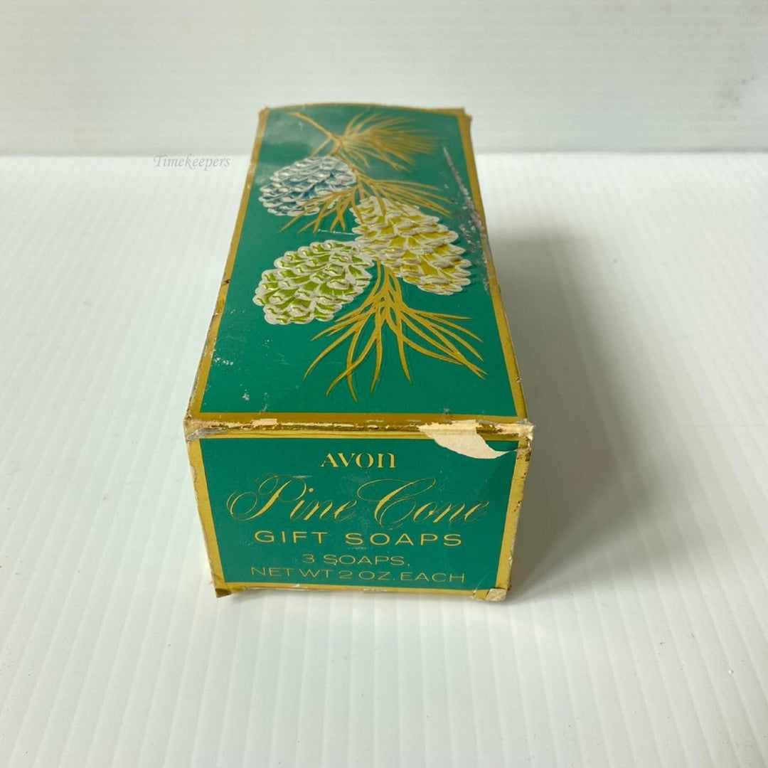 m491 Vintage Avon Collectible 3 Pine Cone Gift Soaps 2 OZ each