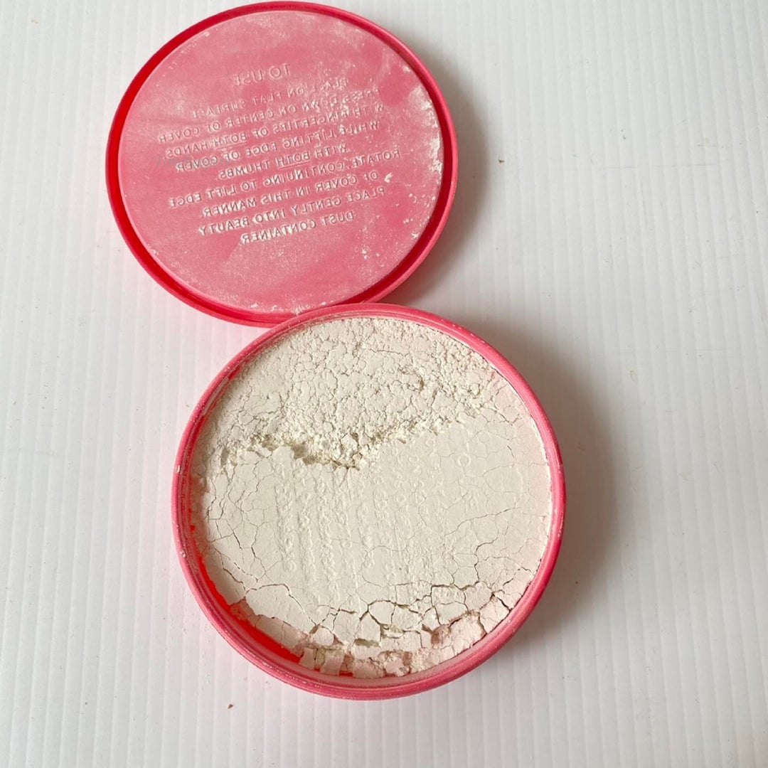 m504 Vintage Avon Collectible Beauty Dust Refill To a Wild Rose 6 Oz