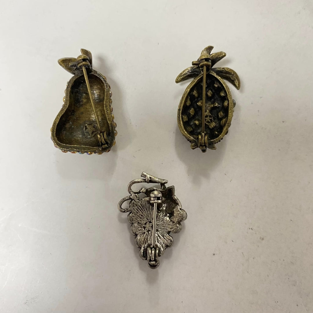 m648 Vintage Fruit Brooch Pin Lot of 3 Pear Pineapple Grapes