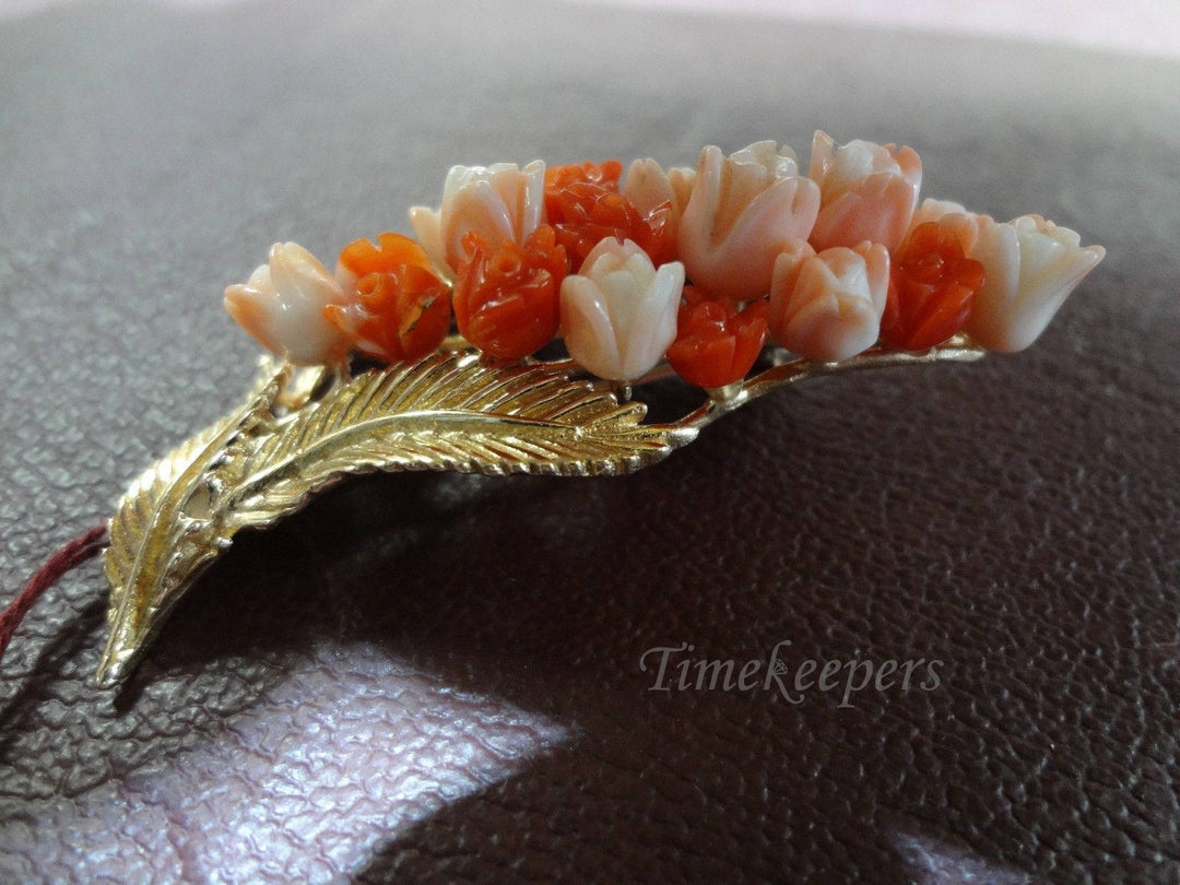 b017 Amazing Vintage 14k Gold Red and Pink Coral Brooch