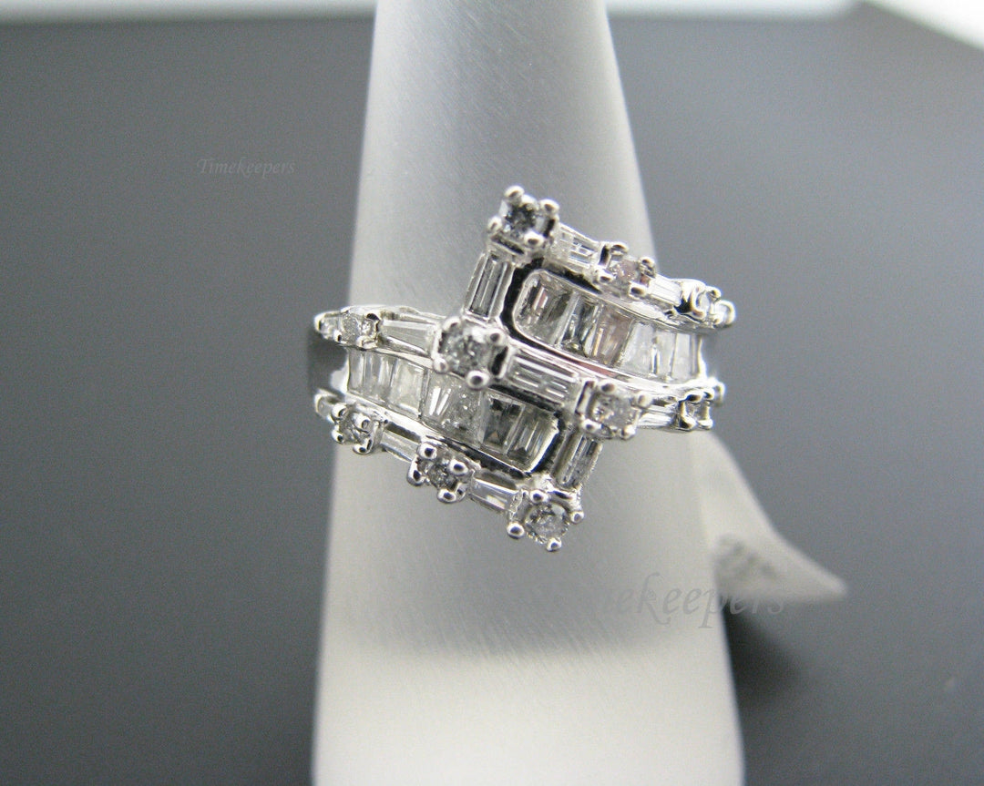 a352 Beautiful Diamond By-Pass Ring in 14k White Gold with Baguettes Band Size 7