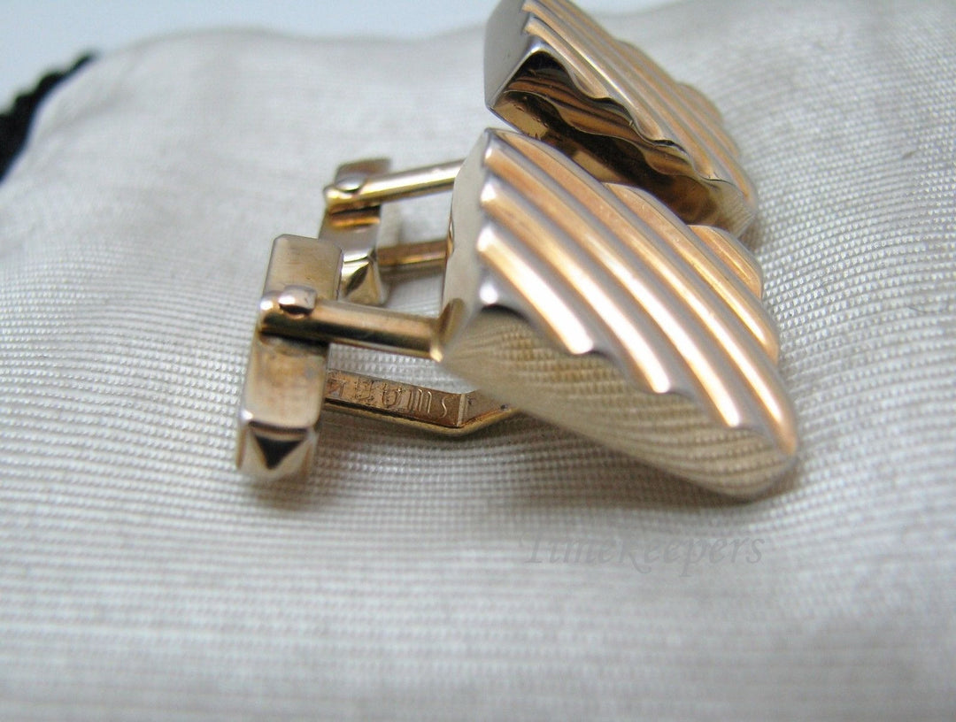 c268 Vintage Square Gold Tone Cuff links by Swank from the 1970s