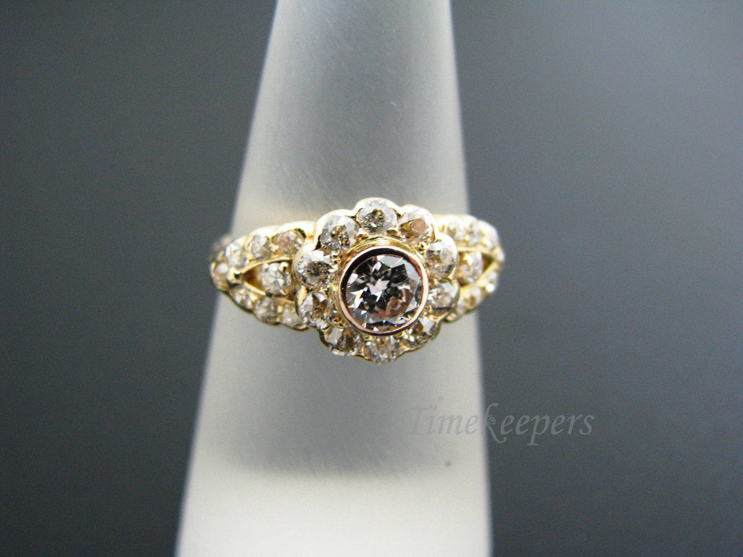 c663 Beautiful Flower Multi Diamond Ring in 14k Yellow Gold