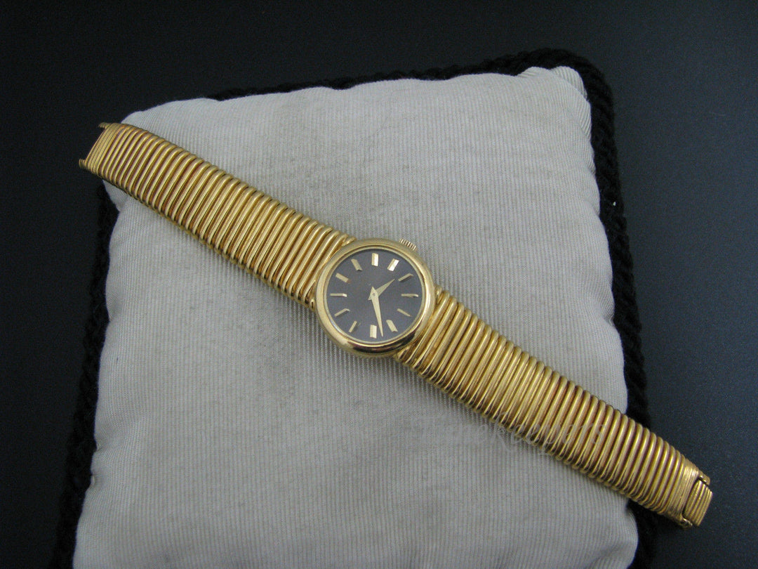 c657 Gorgeous Ladies Piaget 18k Yellow Gold Watch in Original Box