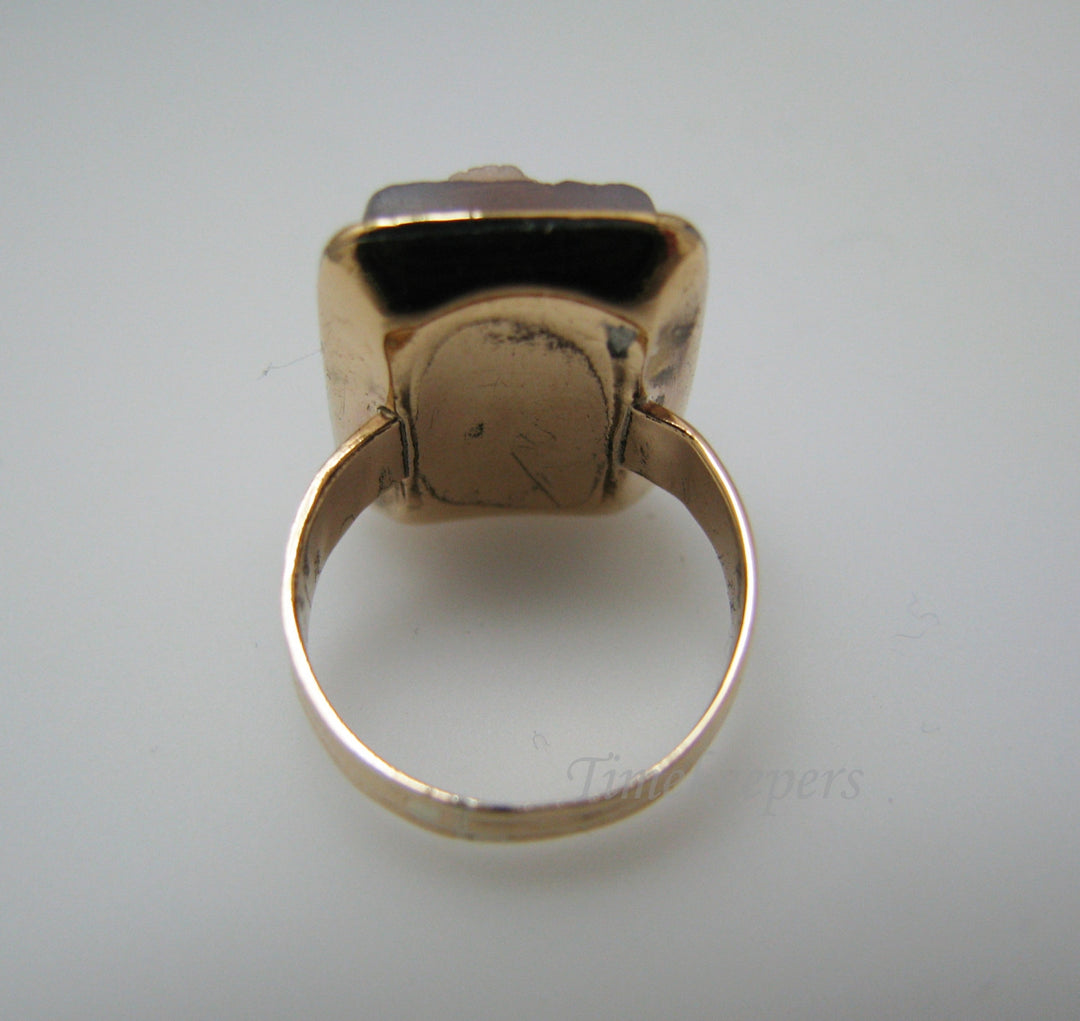 a975 Beautiful Vintage Carved Cameo Ring in 10k Yellow Gold