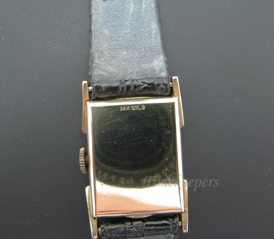 C567 Vintage Handsome Gent's Wittnauer Watch in 14k Yellow Gold Case