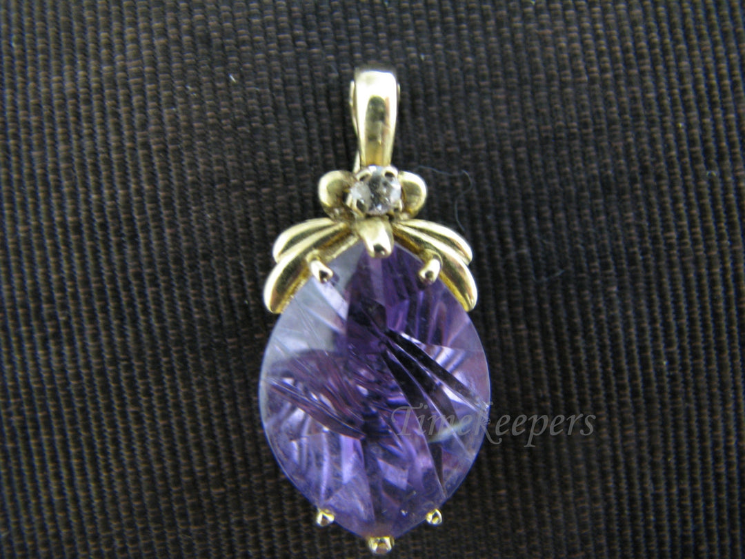 a629 Gorgeous Vintage Amethyst Pendant with Hinged Bail Lock 14k Yellow Gold