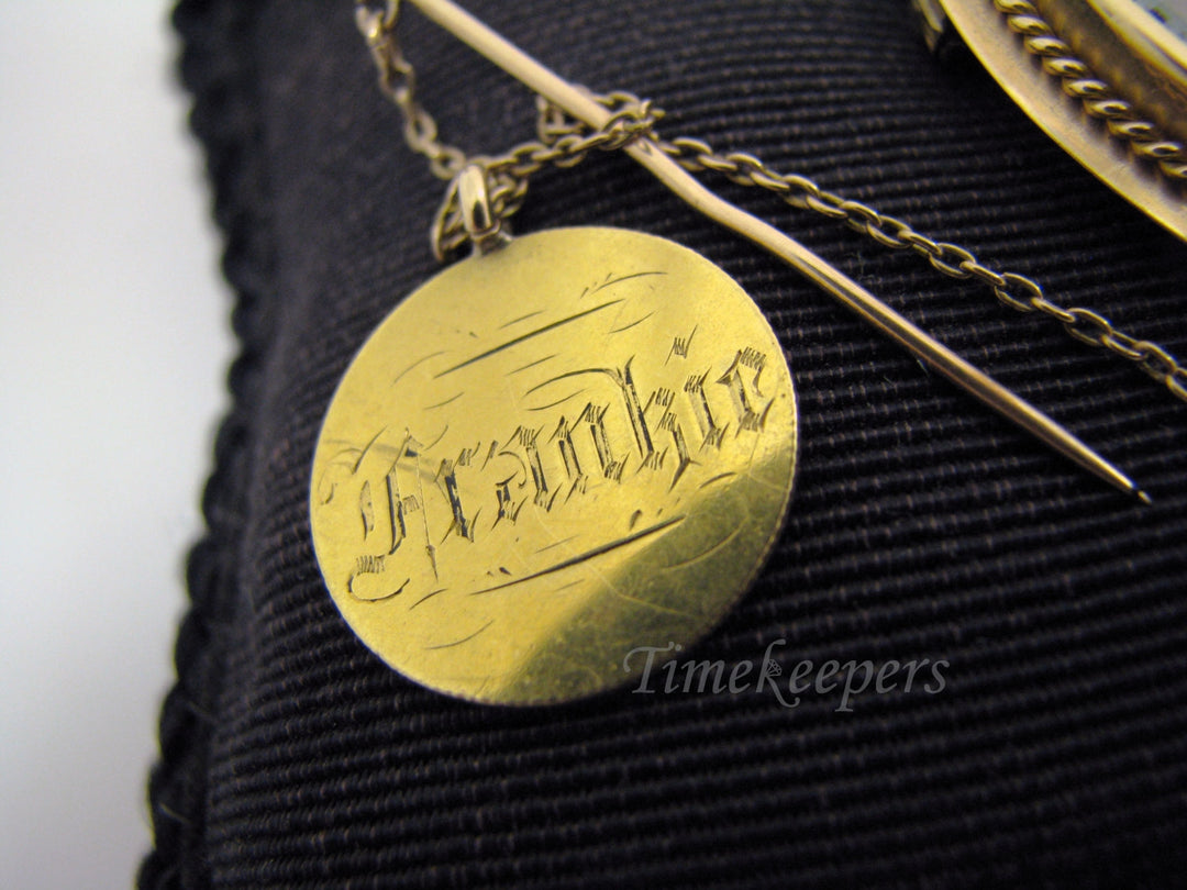 a992 Fascinating 14k Yellow Gold Memorial Brooch with Charm and Stick Pin