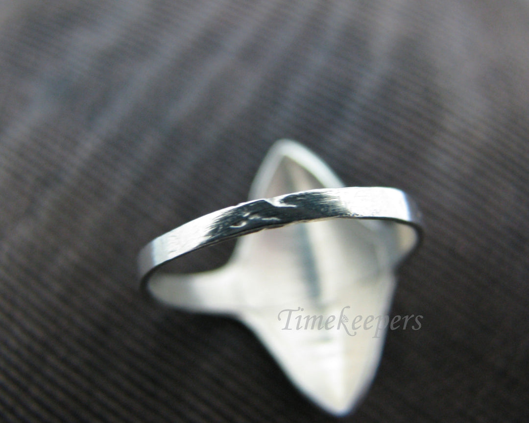 b097 Pretty Etched Sterling Silver Diamond Shaped Ring