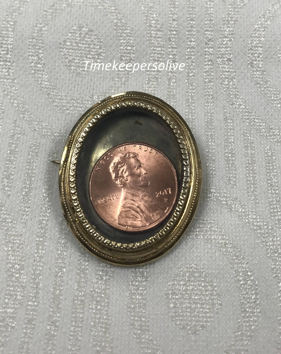 a694 Vintage Adorable 10kt Yellow Gold Photo Oval Frame Locket Charm Pin Brooch