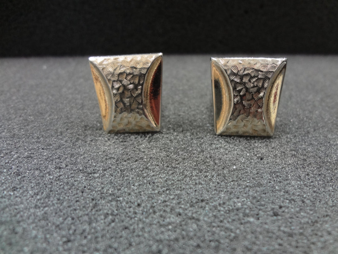 a409 Vintage Cuff links in Gold Tone Finish