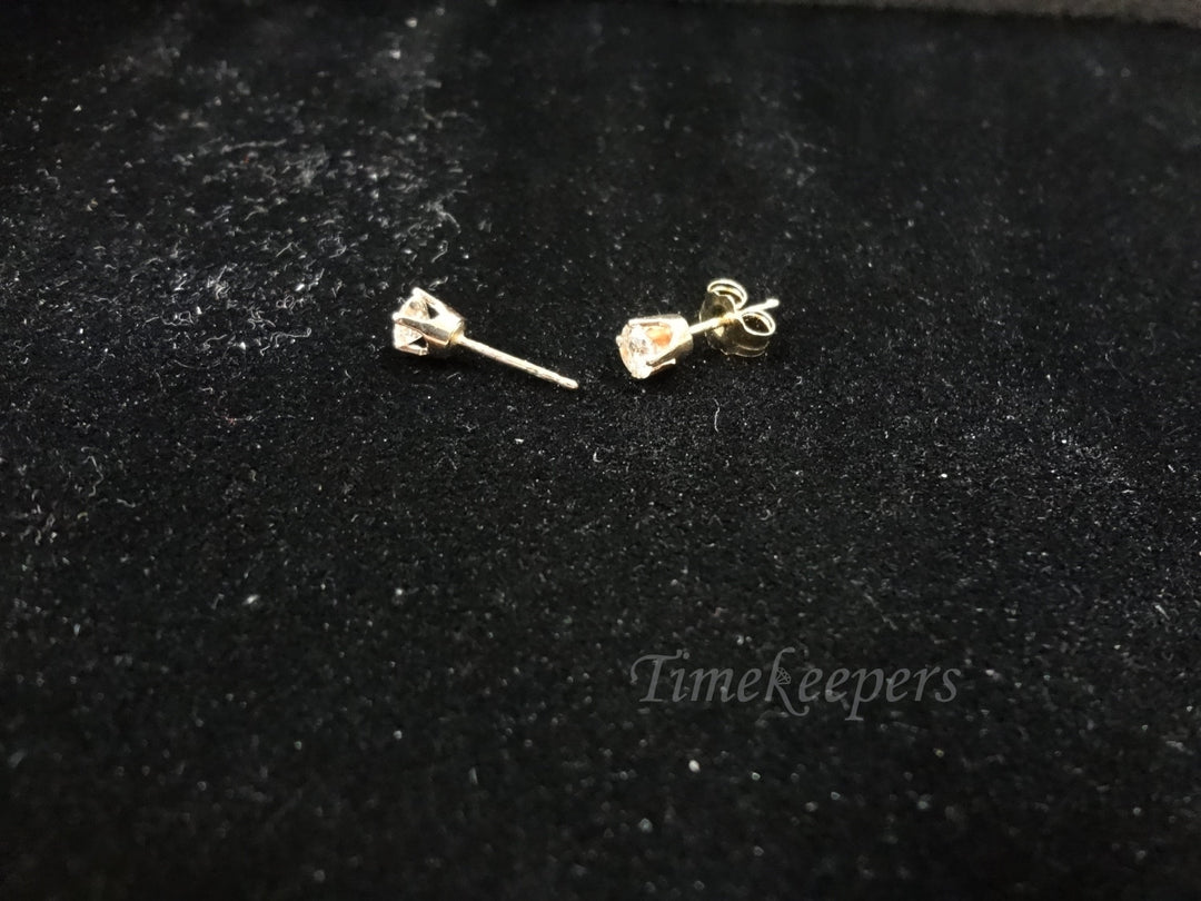 c596 Gorgeous, Classic 14k Yellow Gold Diamond Stud Pierced Earrings