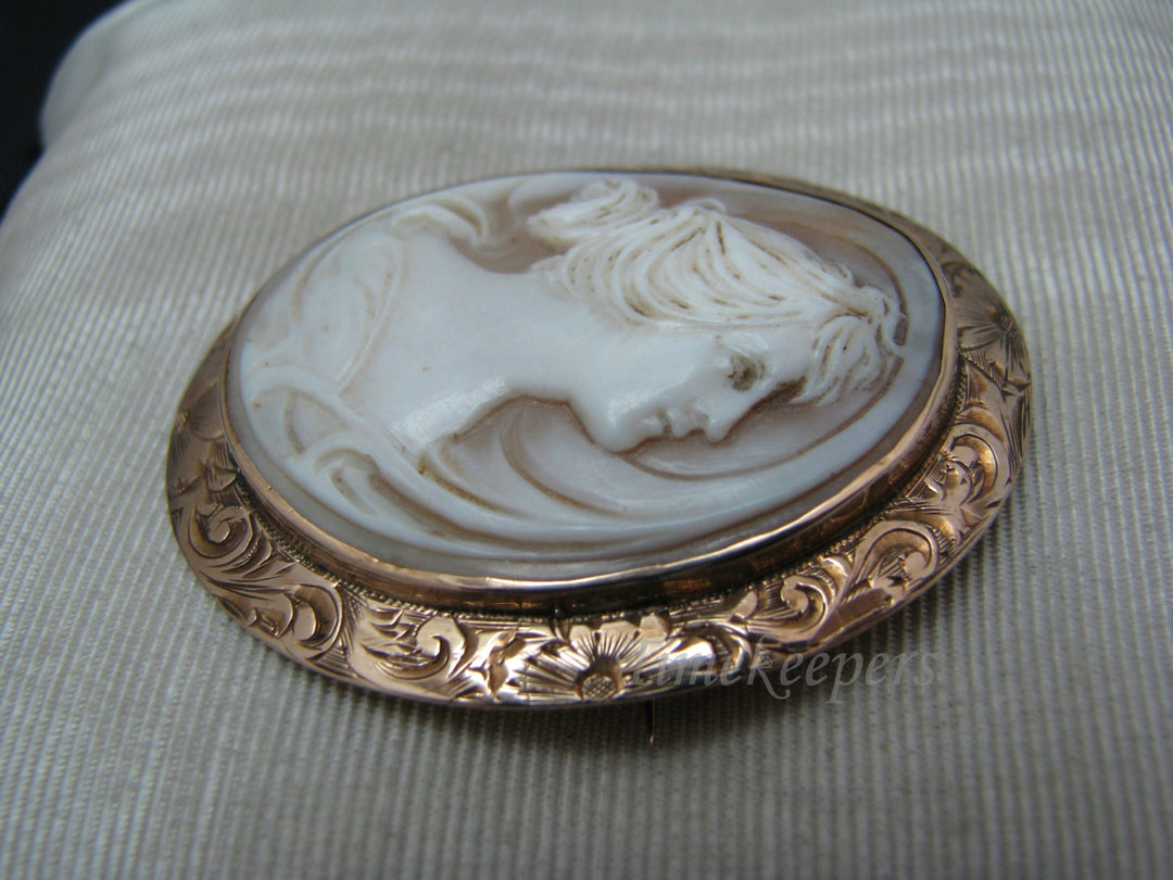 a969 Beautiful Vintage Carved Cameo Brooch Pendant in 14k Yellow Gold