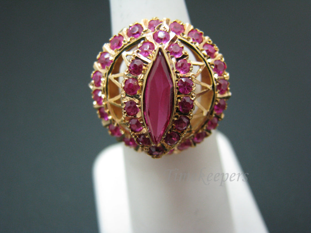 b101 Beautiful 18kt Yellow Gold Synthetic Ruby Cocktail Ring