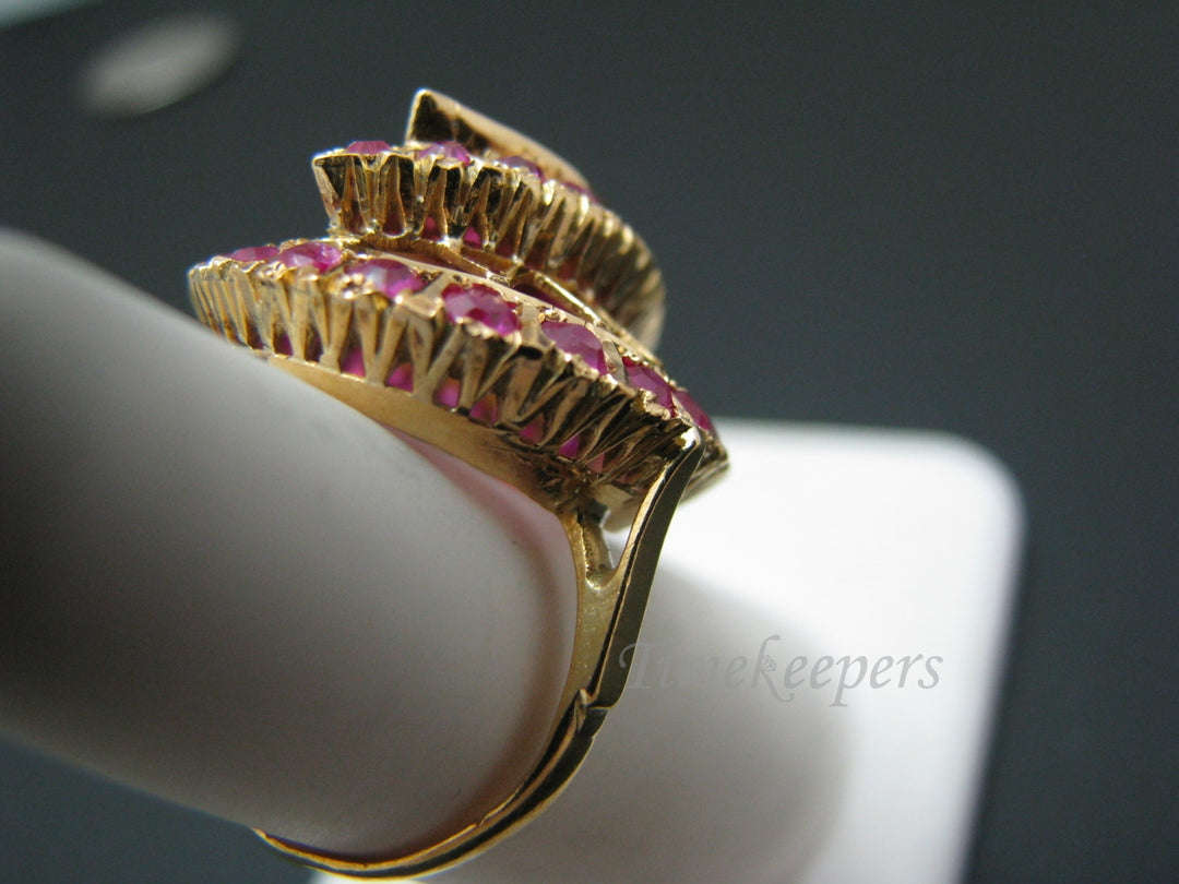 b101 Beautiful 18kt Yellow Gold Synthetic Ruby Cocktail Ring