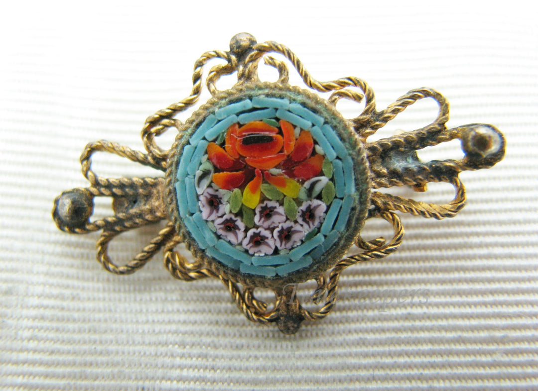 a945 Lovely Vintage Micro Mosaic Filigree Brooch in Blues and Reds