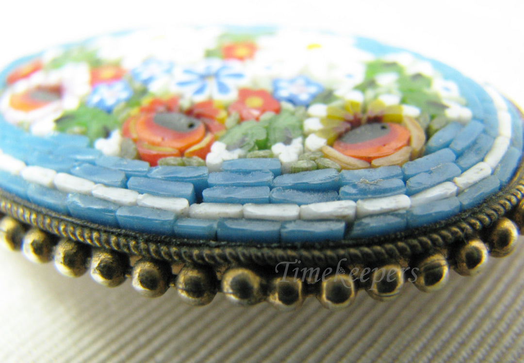 c572 Lovely vintage Micro Mosaic Brooch with a Light Blue Background - Italy