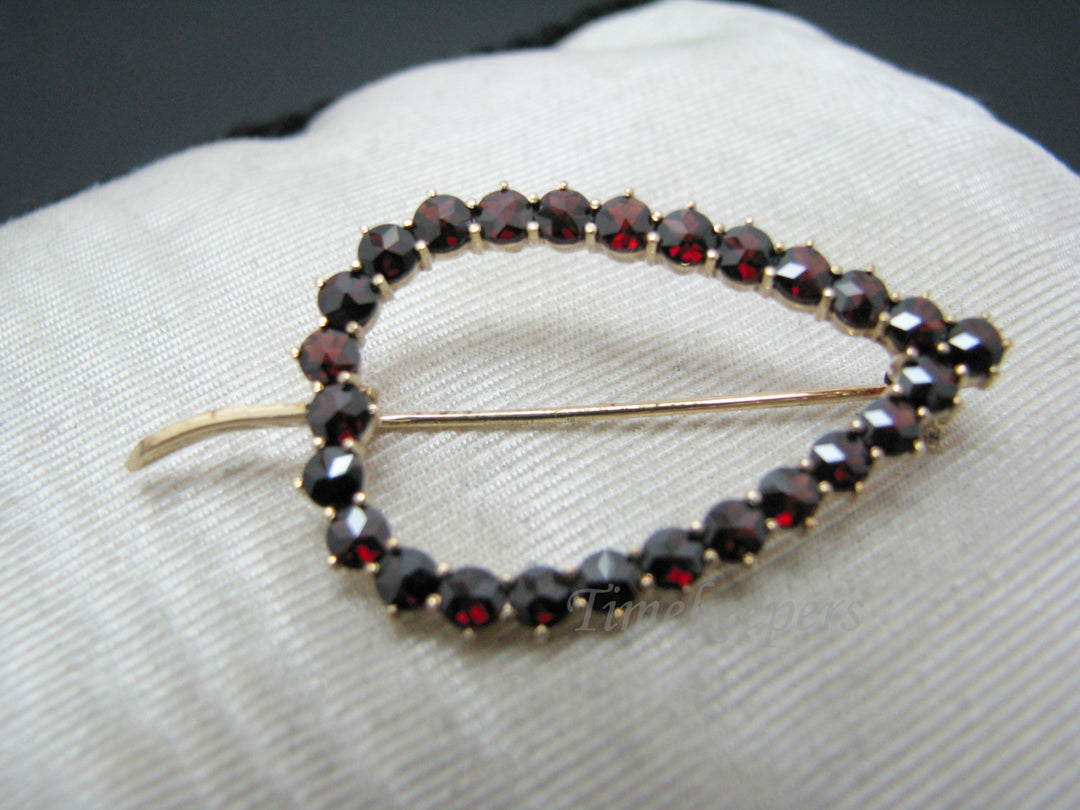 c403 Beautiful Vintage 10k Yellow Gold Garnet Leaf Brooch