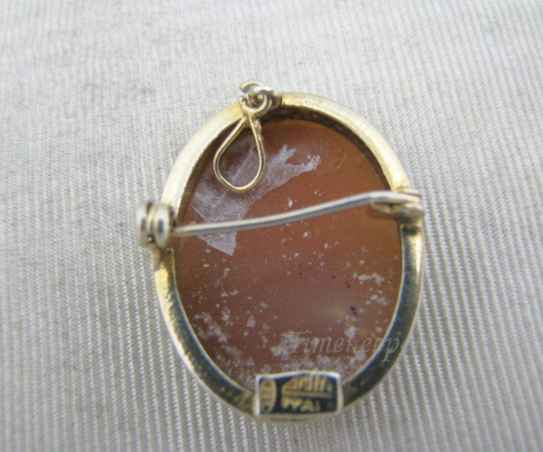 c250 Beautiful Vintage Carved Cameo Brooch/ Pendant in Sterling with Gold Wash