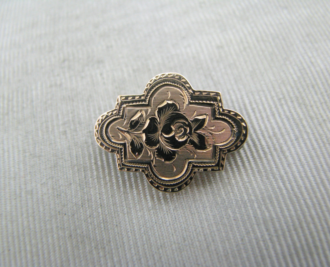 a630 Lovely Vintage Small 9k Yellow Gold Brooch Pin with Rose Ornament