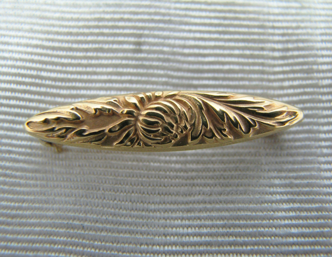 a566 Beautiful Vintage 10k Yellow Gold Embossed Flower Brooch