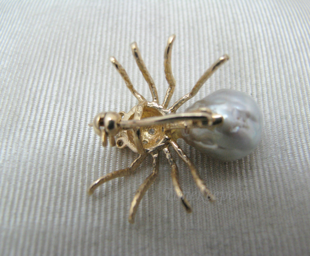 a578 Stunning Vintage 14k Yellow Gold Spider Brooch Pin Pearl Body Diamond Head