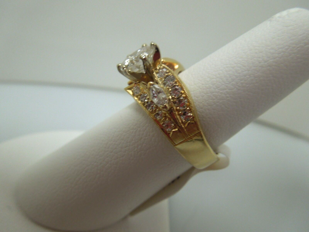 s997 14kt Yellow Gold Diamond 1.75 cts Engagement Ring Size 6 1/2(US) Signed 6g