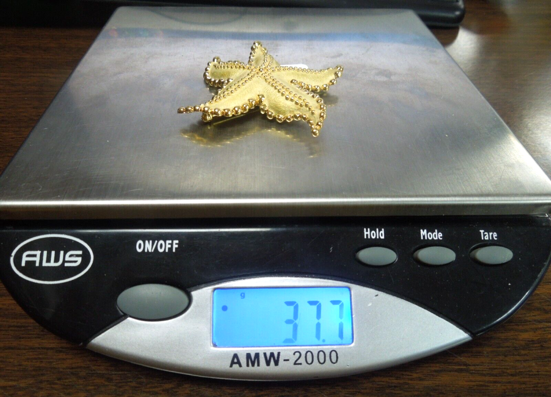 s292 Tiffany 18K Figural Star Fish Pin Signed 37.7g