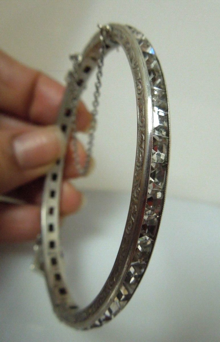 t058 Vintage Sterling Silver Cubic Zirconia Hinged Bracelet