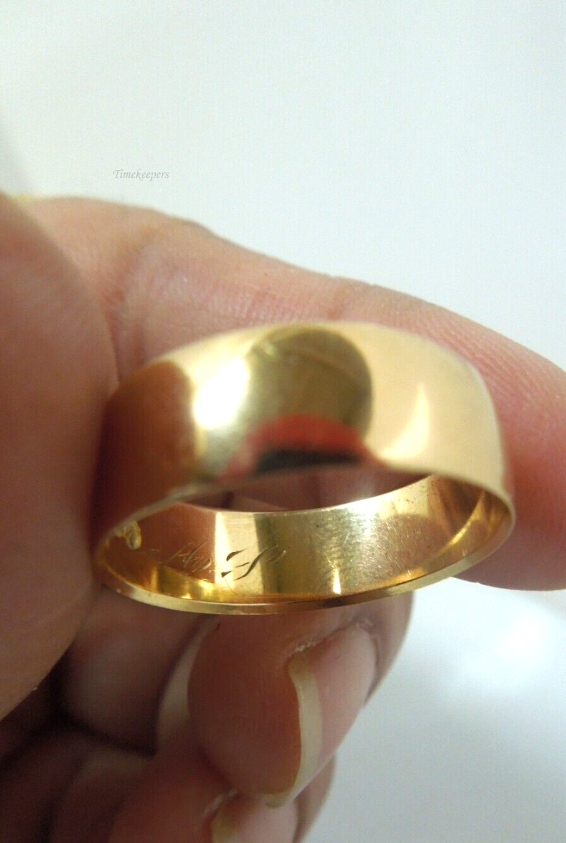 t110 14kt Yellow Gold Wedding Band 8 3/4(US) Signed