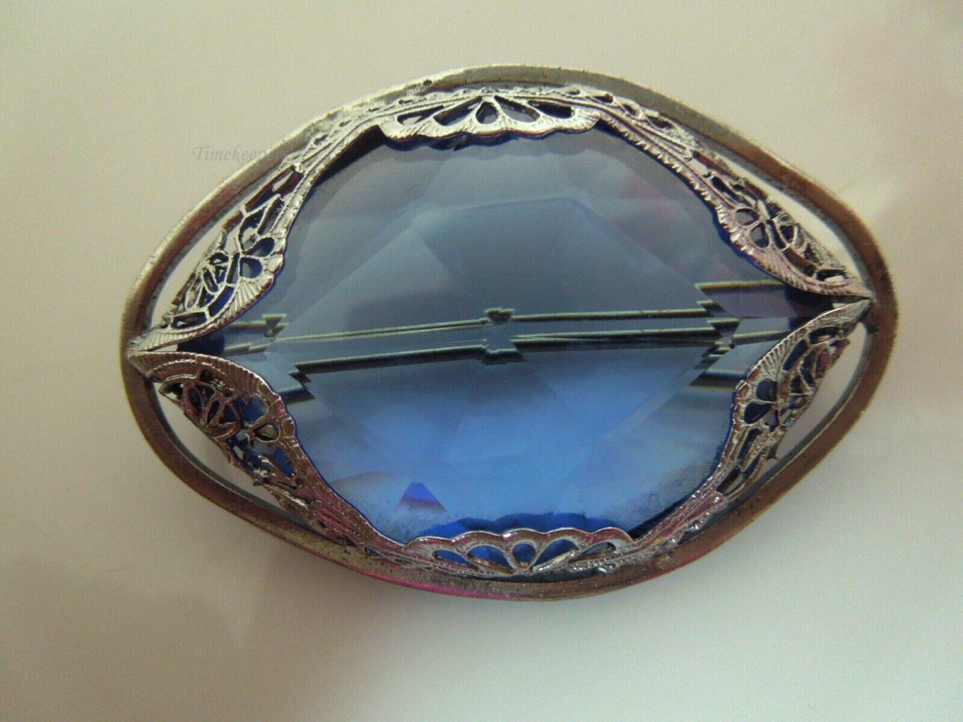 t121 Vintage Silver Tone Filigree Blue Glass Bezeled Stone Brooch Pin  