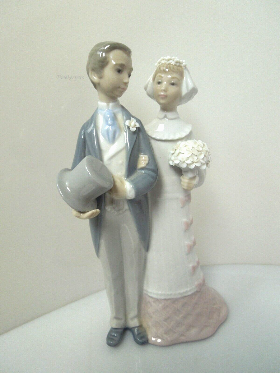 t130 lladro Wedding couple, lladro 4808, Retired lladro, wedding gift, gift for lladro collector, Anniversary gift
