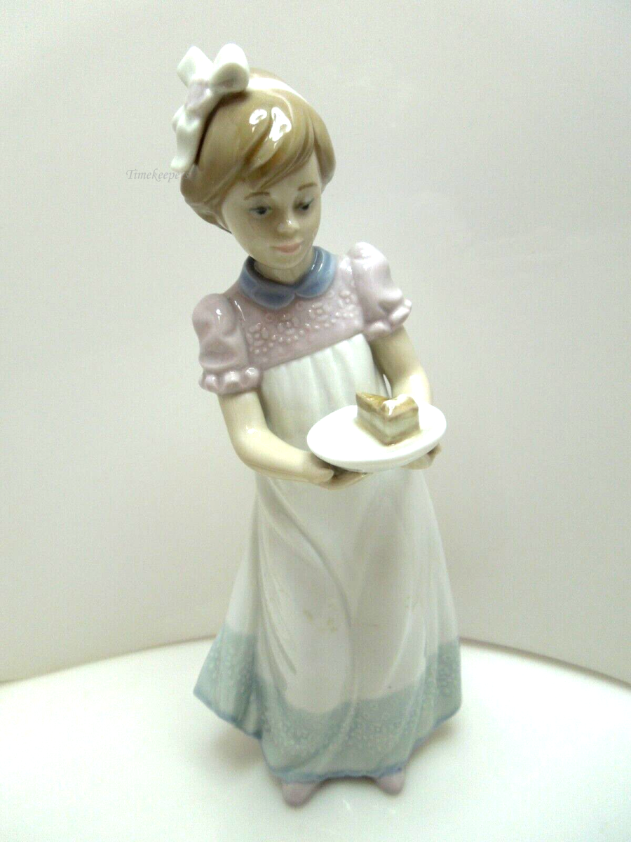 s668 Vintage LLADRO Porcelain Figure Happy Birthday Girl with Cake #5429 RETIRED