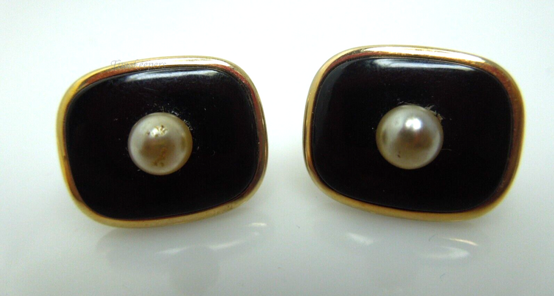 t038 Vintage Gold tone Black onyx Pearl Cufflinks