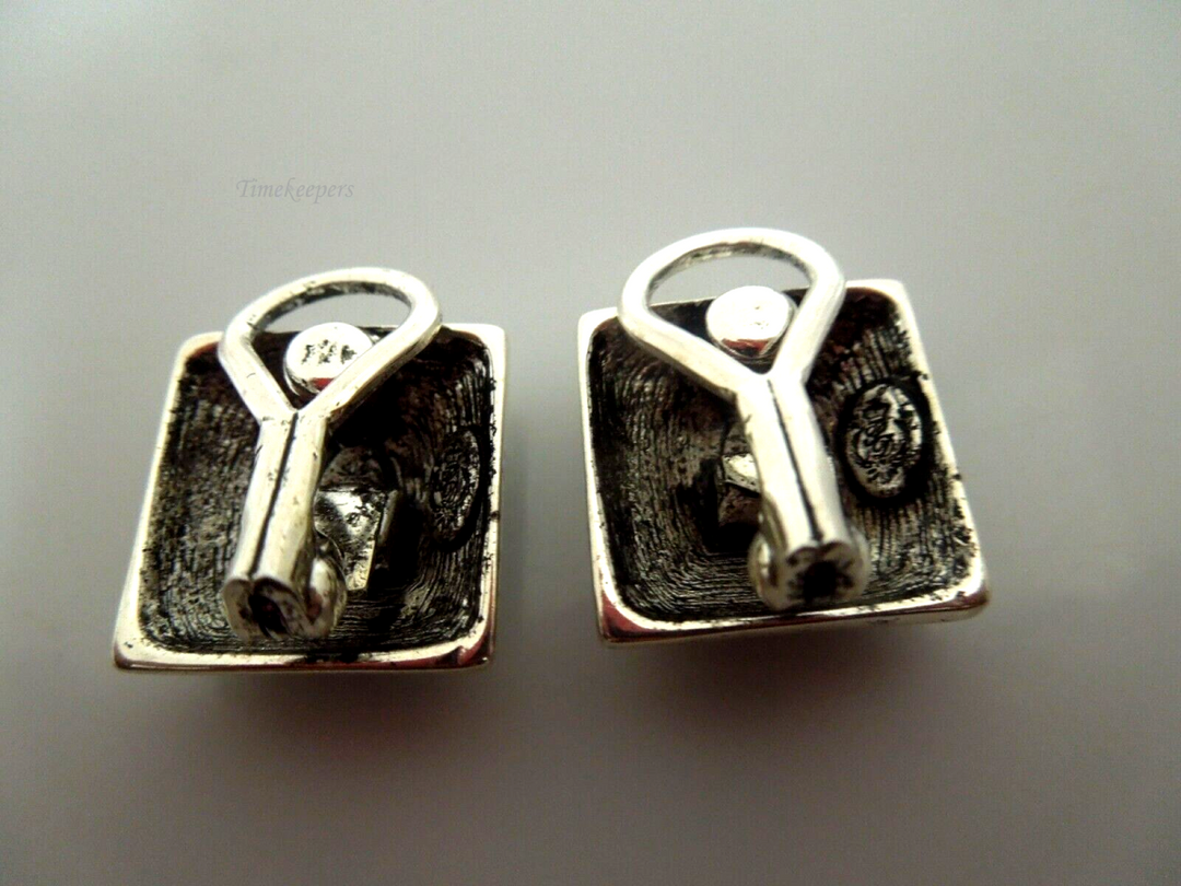 s090 Vintage Premier Silver Clip On Earrings Square