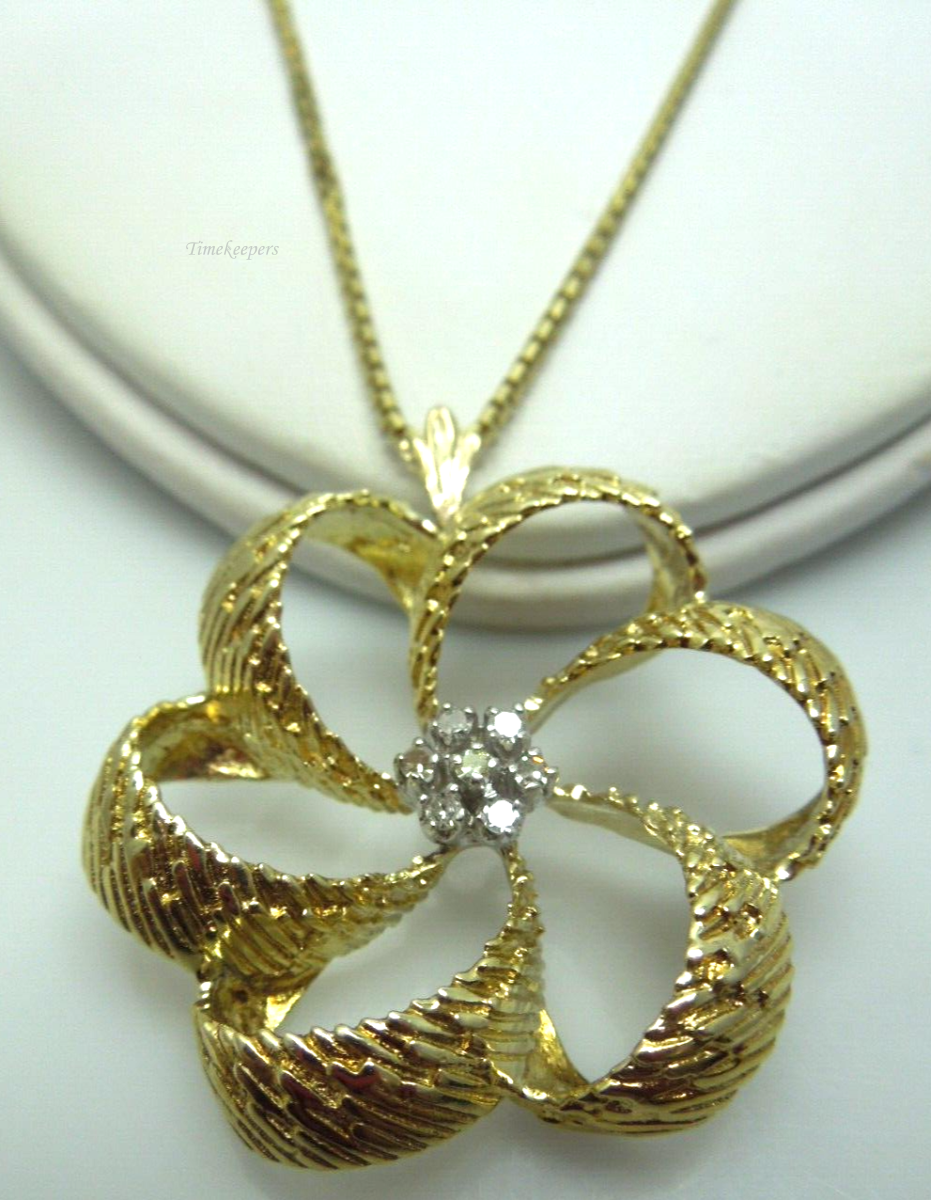 s771 14kt Solid Yellow Gold Necklace with Flower Diamond .07 cts Pendant 20"