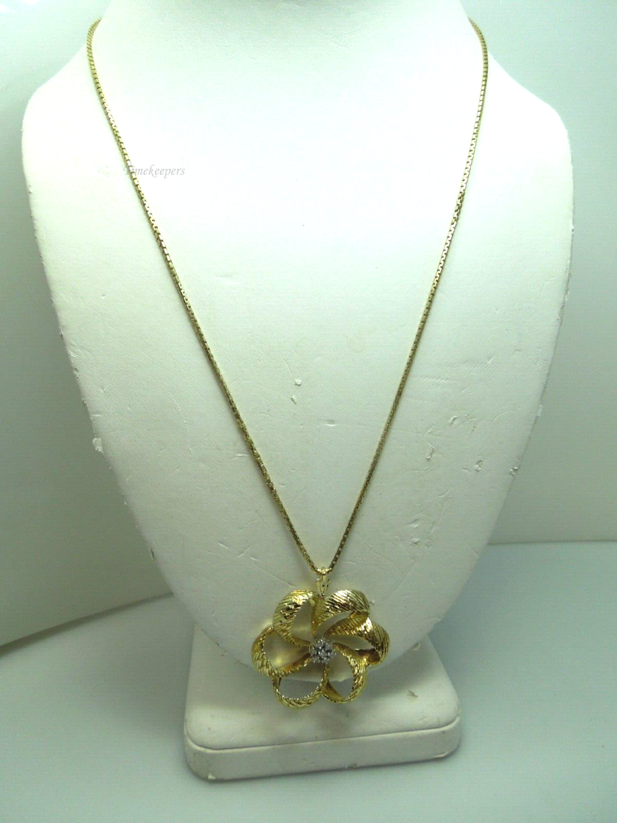 s771 14kt Solid Yellow Gold Necklace with Flower Diamond .07 cts Pendant 20"