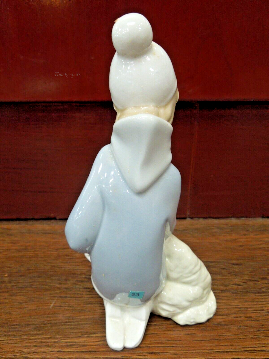 s663 Lladro Spain Maiden/Shepherd with Lamb - #4676 - 1969 with Original Box and packaging