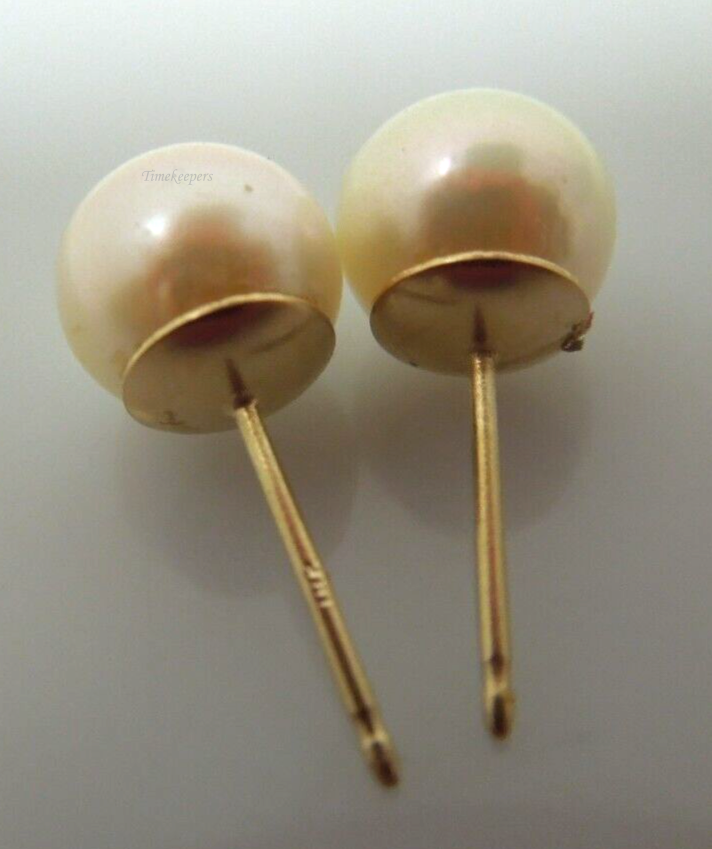 s261 Pretty Pair of 14kt Yellow Gold Pearl Studs 