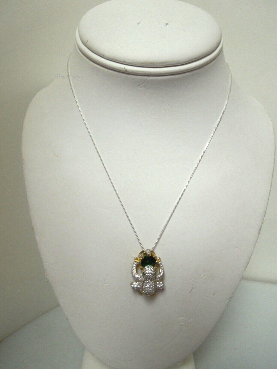 s346 Sterling Silver  Emerald Frog Pendant Necklace