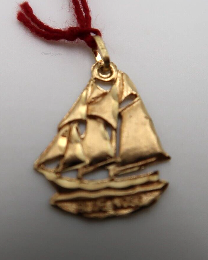 t192 Sail Boat Pendant in 14kt Solid Yellow Gold